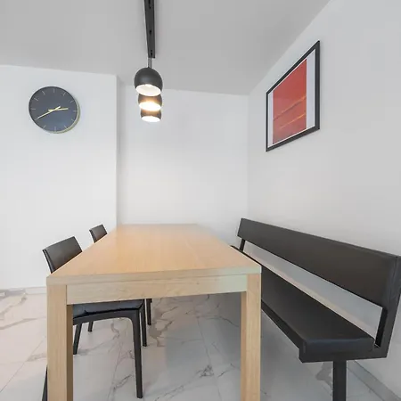 Apartment Lecomte - The White House 237 *