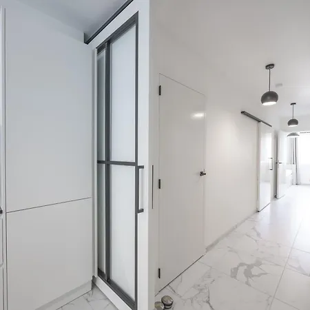 Apartment Lecomte - The White House 237 *