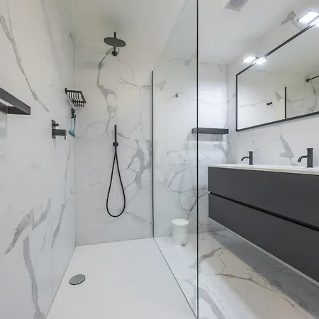 Apartment Lecomte - The White House 237 *