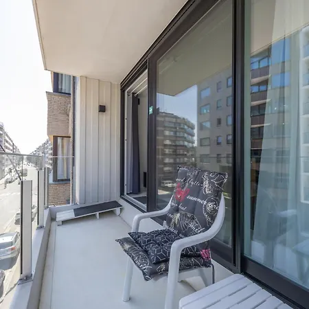 Lecomte - The White House 237 Apartment *